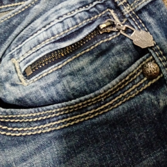 Rebock Jeans - Picture 3 of 4